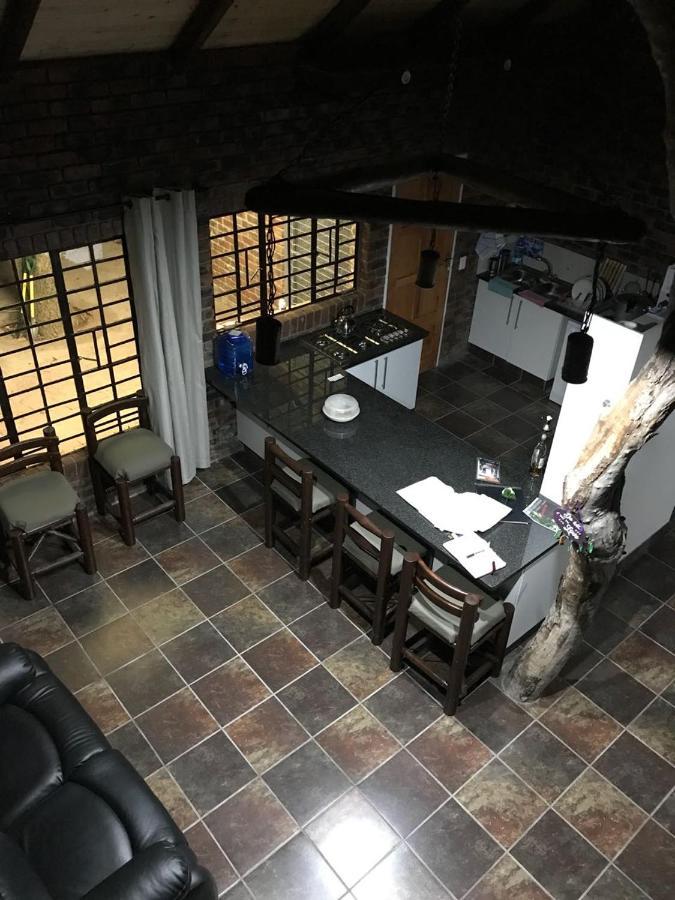 Kruger Wild Dog Inn House 1 Marloth Park Exterior foto